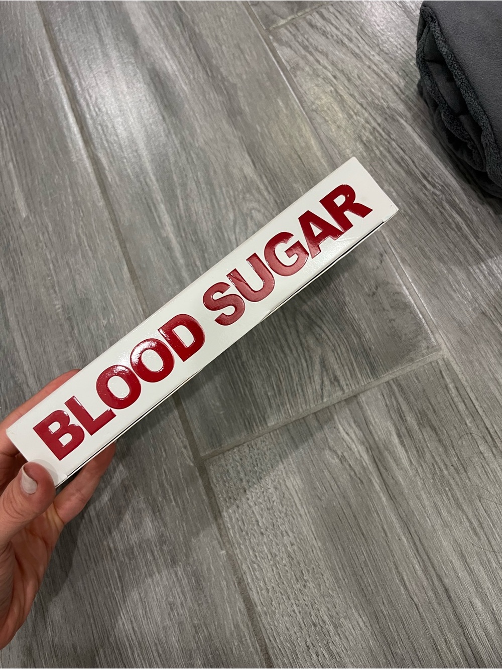Jeffree Star Blood Sugar Eyeshadow Palette - Red & White Packaging